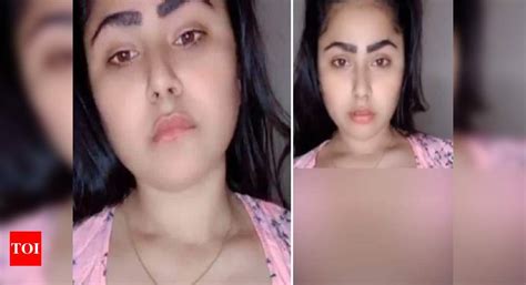 indian girl leaked porn|Desi Leaked Indian Porn Videos